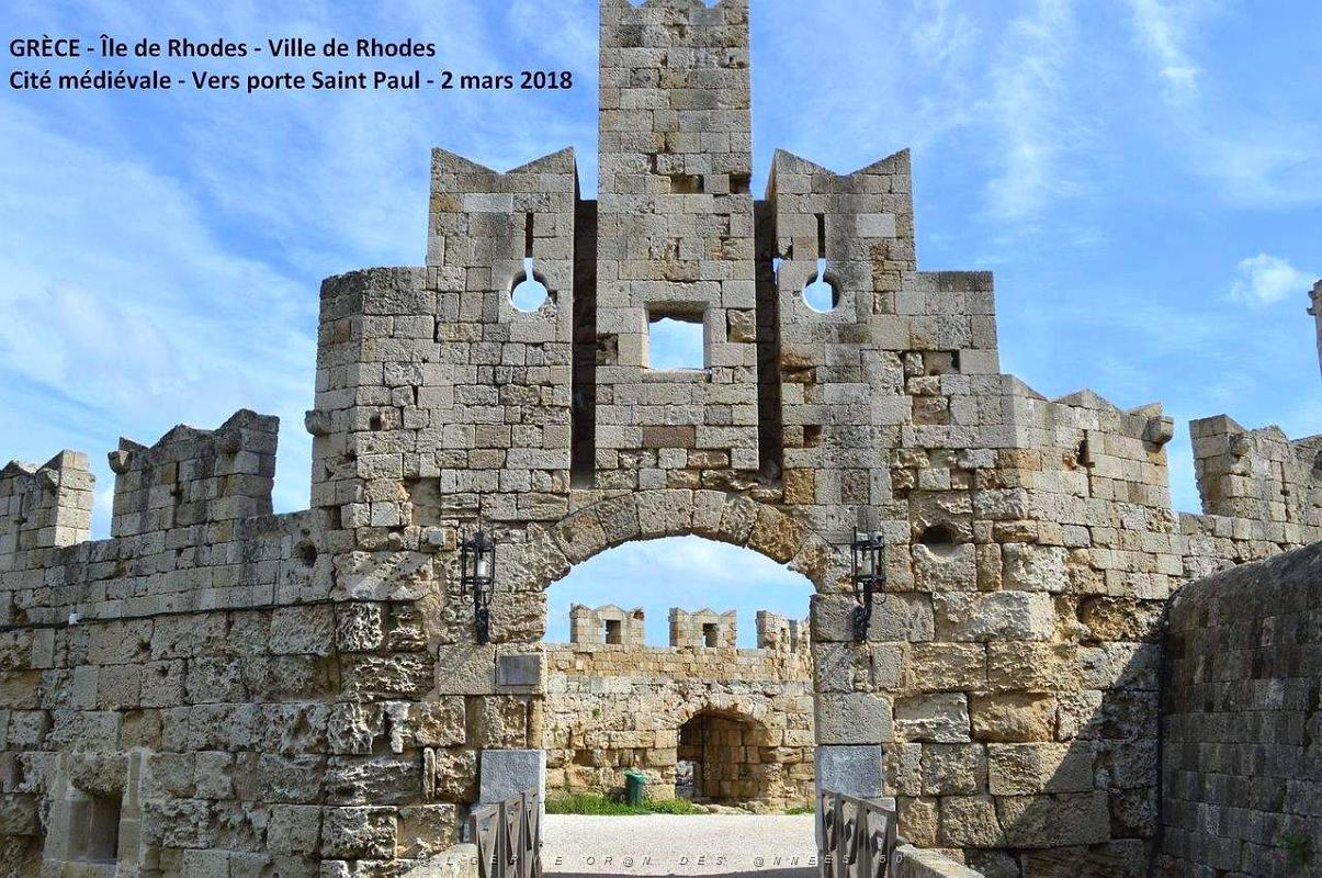 013- Rhodes-Cite medievale .JPG